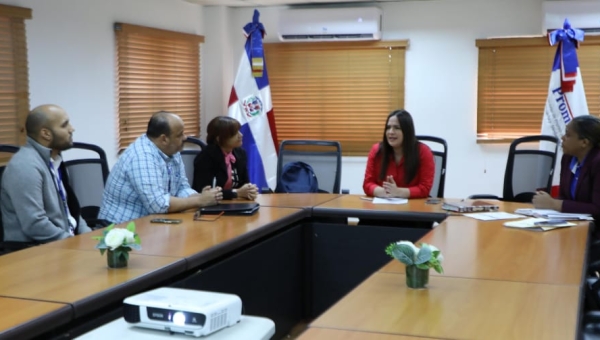 Subdirectora Tamara Vásquez celebra reunión NOBACI